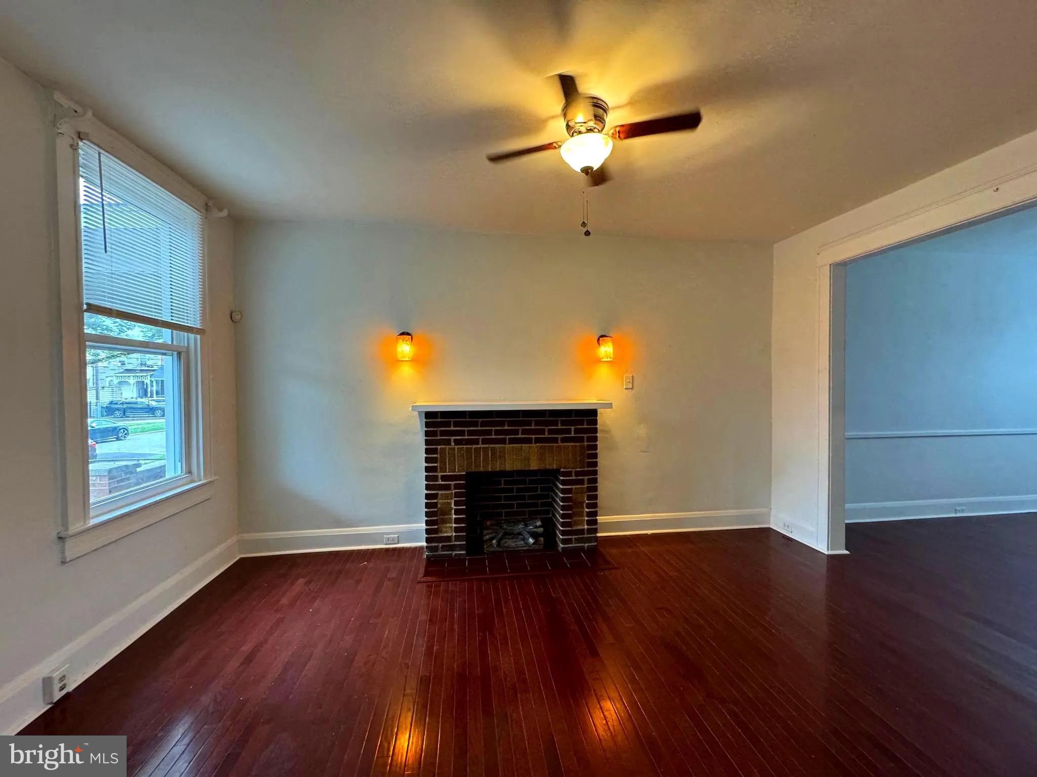 MONTEBELLO - Residential