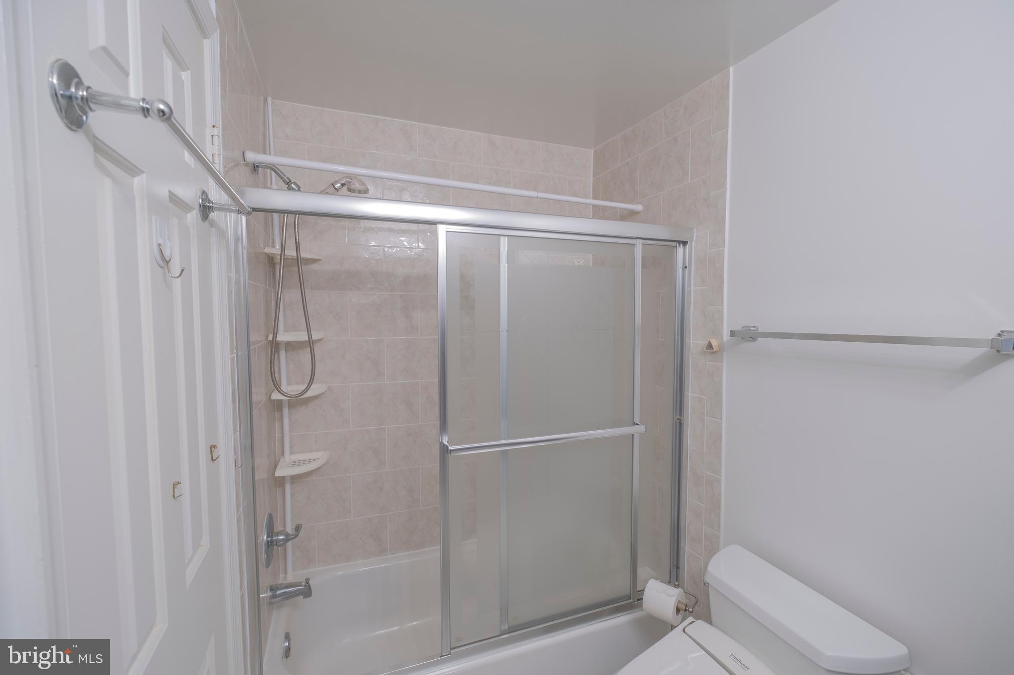 MILL CREEK SOUTH - Residential Lease