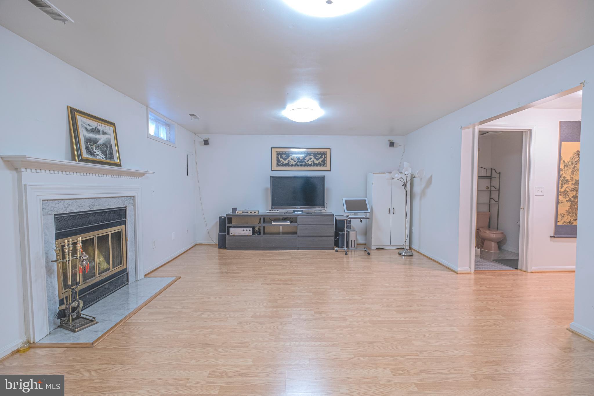 MILL CREEK SOUTH - Residential Lease