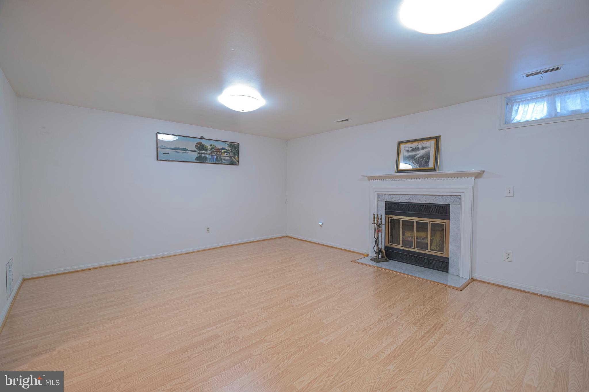 MILL CREEK SOUTH - Residential Lease