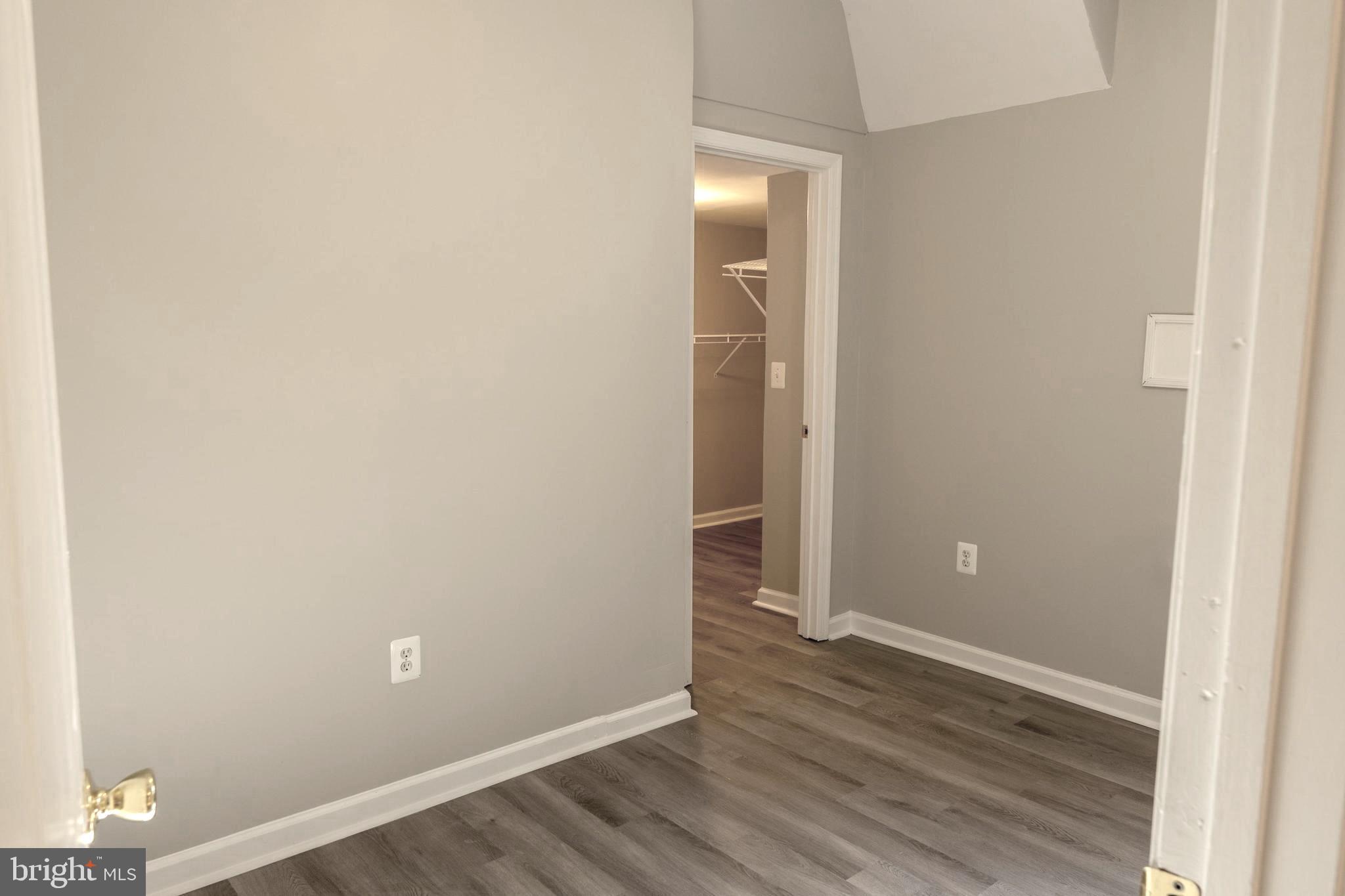 OAK RIDGE ESTATES - Residential Lease