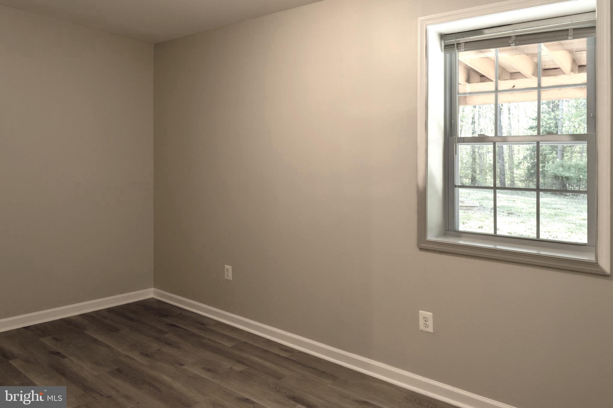 OAK RIDGE ESTATES - Residential Lease