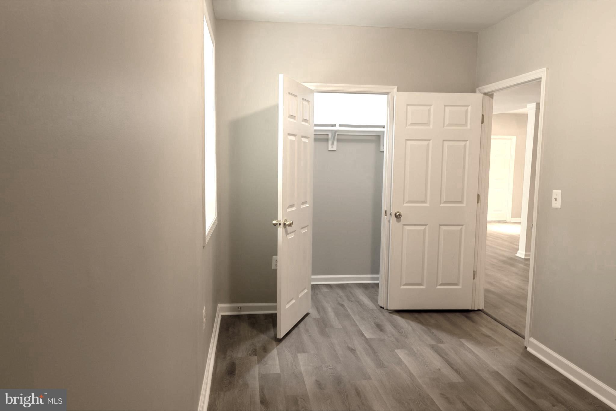 OAK RIDGE ESTATES - Residential Lease