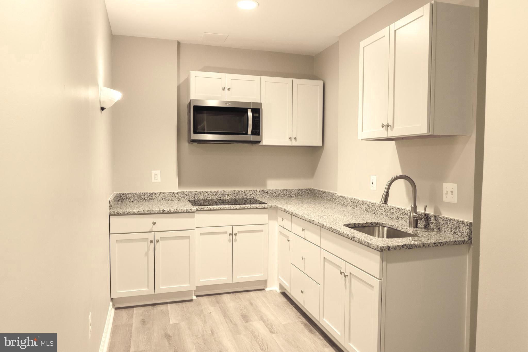 OAK RIDGE ESTATES - Residential Lease