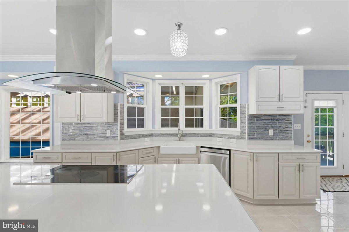 POPLAR HILLS - Residential