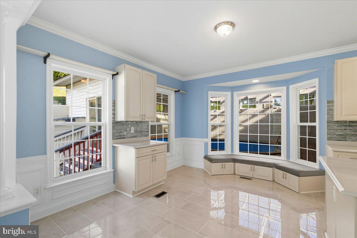 POPLAR HILLS - Residential