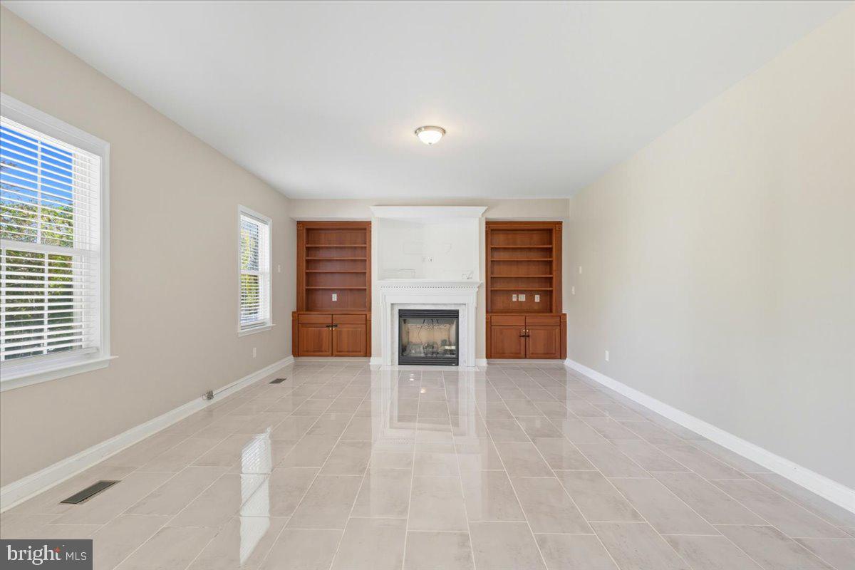 POPLAR HILLS - Residential