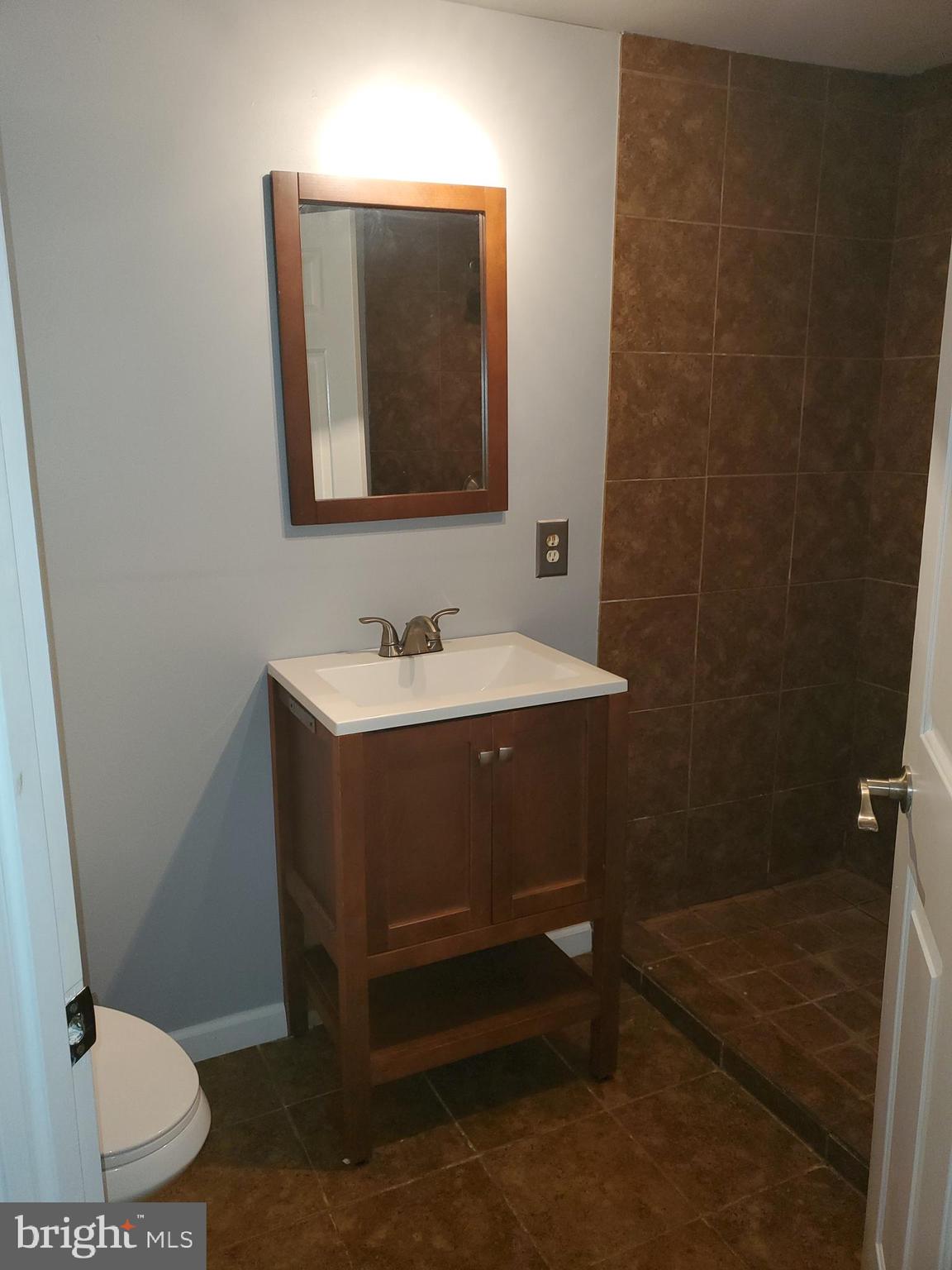 WOODVIEW VILLAGE WEST - Residential Lease