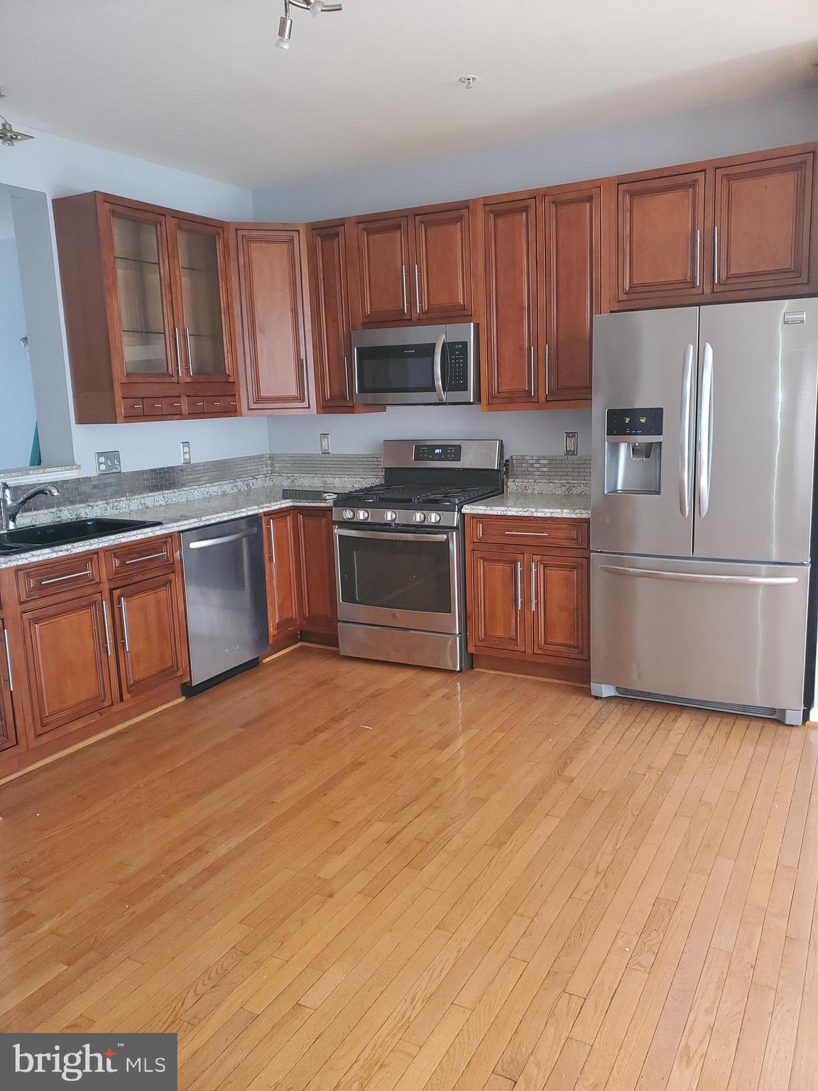 WOODVIEW VILLAGE WEST - Residential Lease