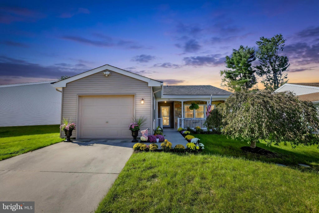 Photo of 79 Kingston Way, VINCENTOWN, NJ 08088 (MLS # NJBL2122648)
