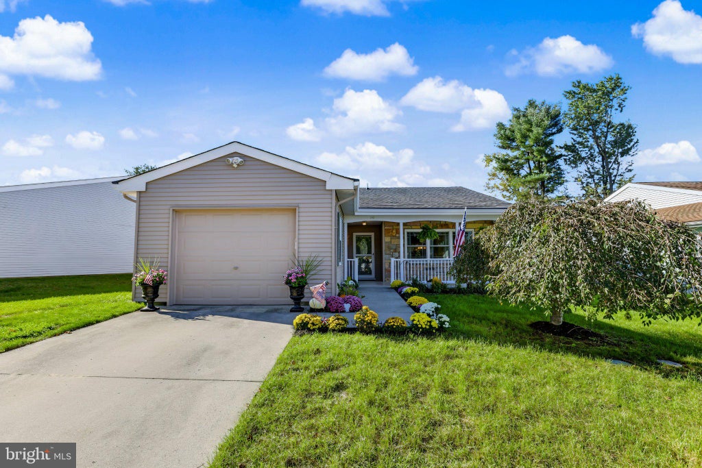 Photo of 79 Kingston Way, VINCENTOWN, NJ 08088 (MLS # NJBL2122648)