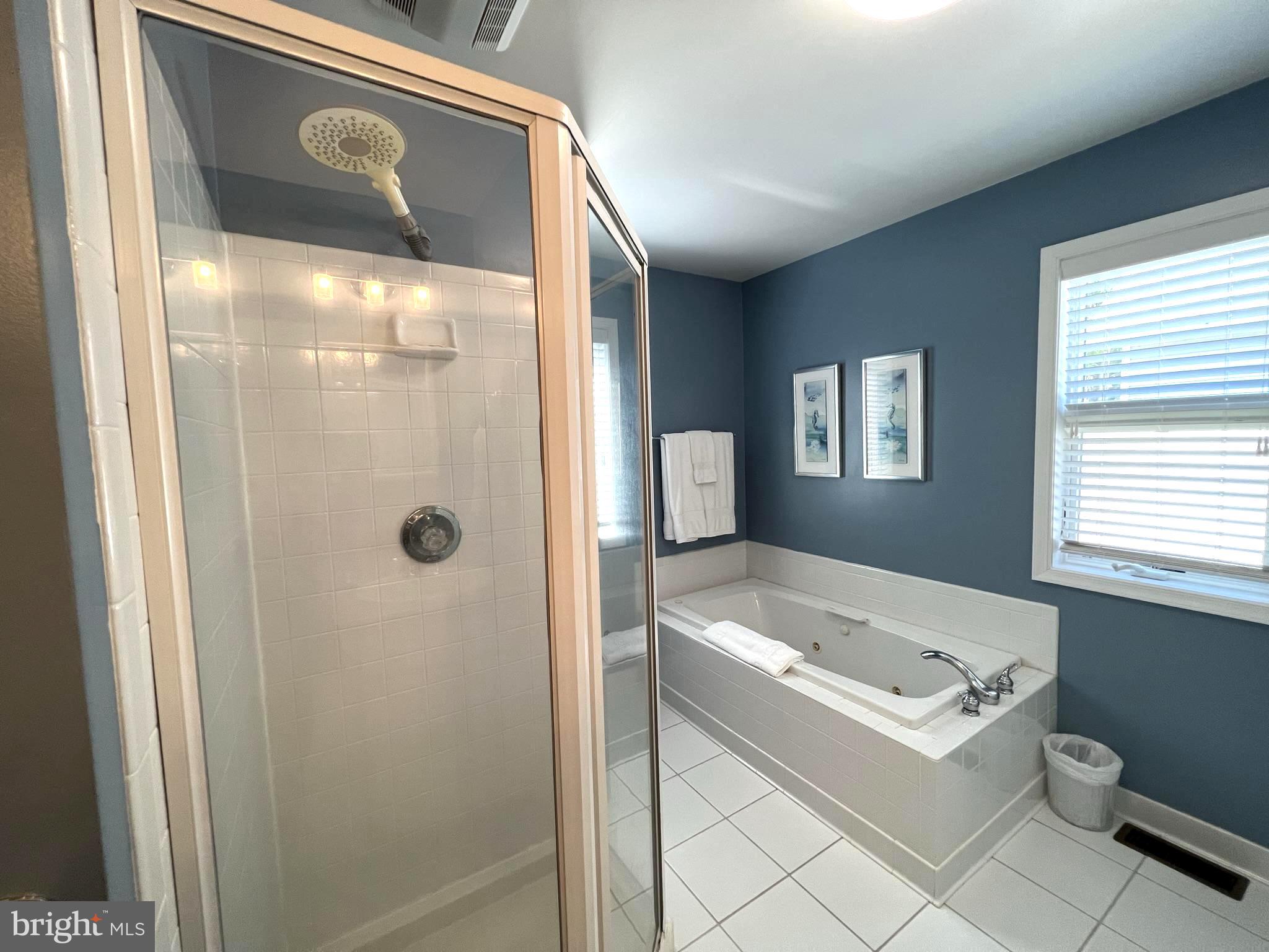 AVALON SHORES - Residential