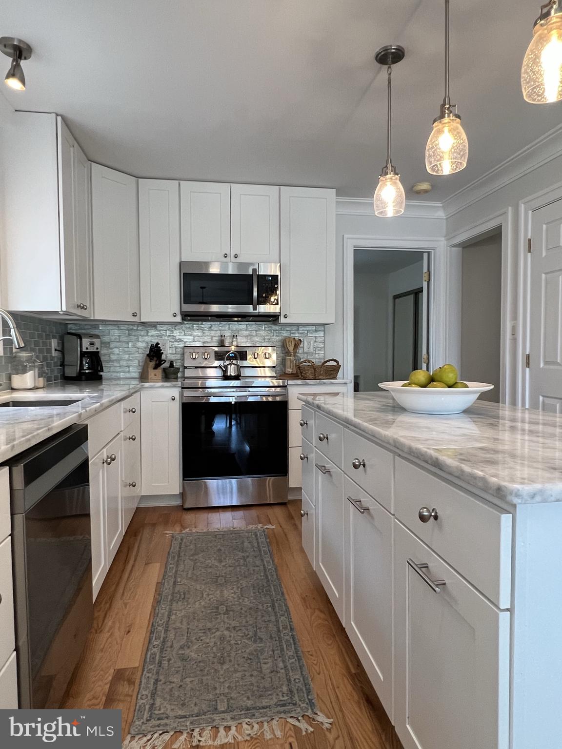 AVALON SHORES - Residential