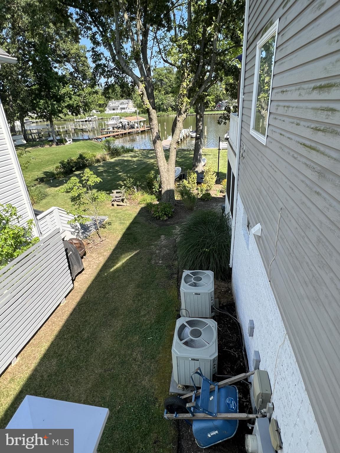 AVALON SHORES - Residential