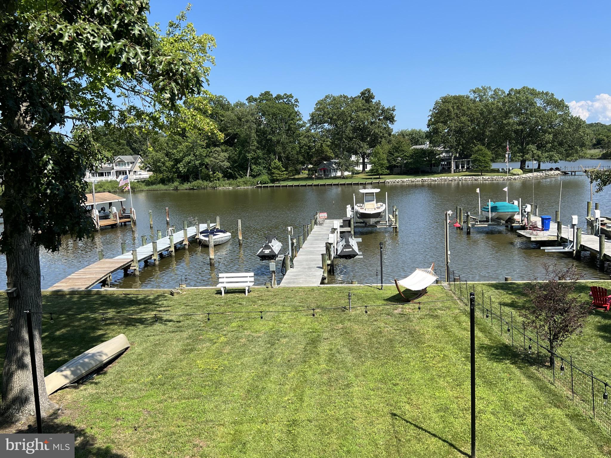 AVALON SHORES - Residential