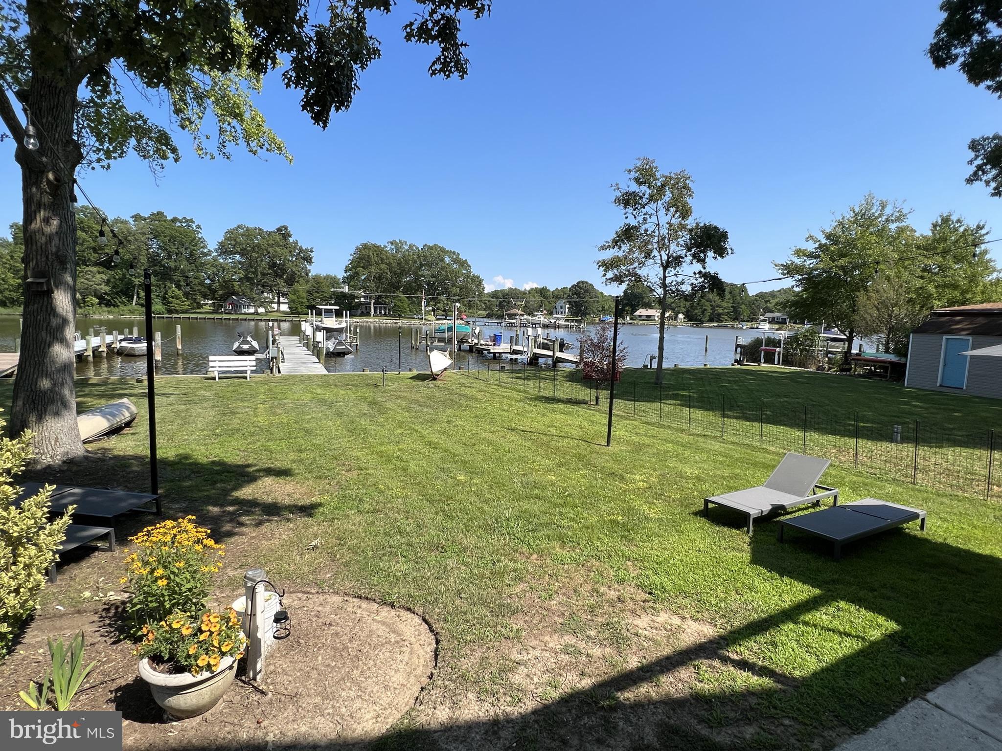 AVALON SHORES - Residential