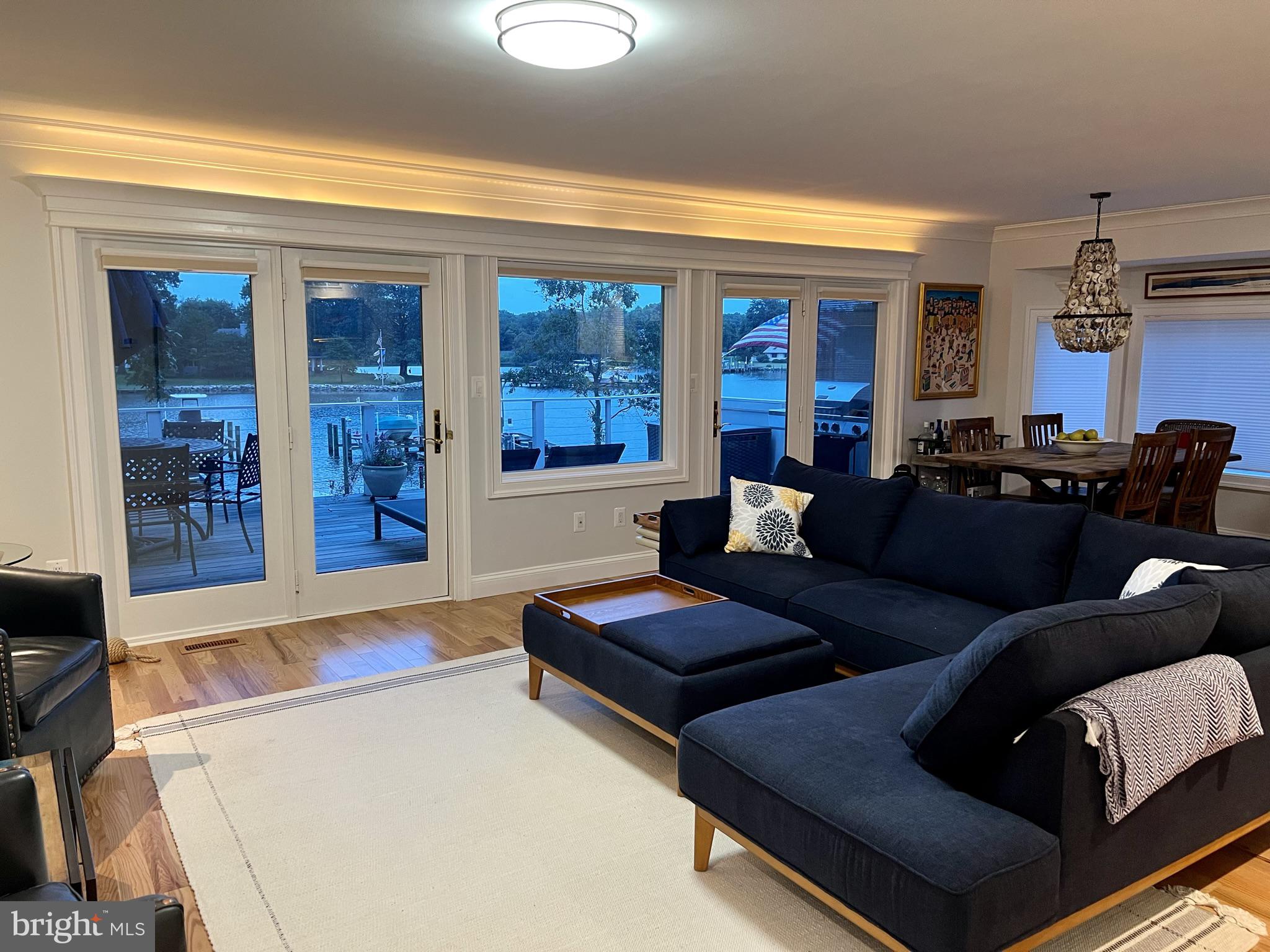 AVALON SHORES - Residential