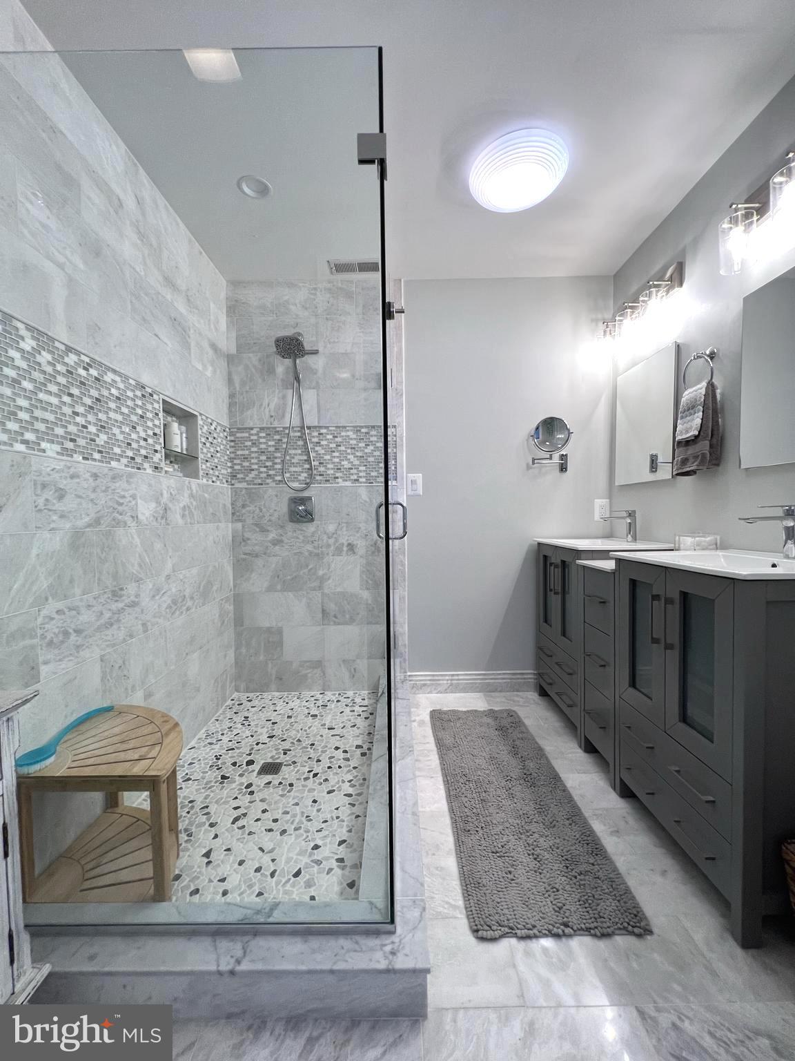 AVALON SHORES - Residential