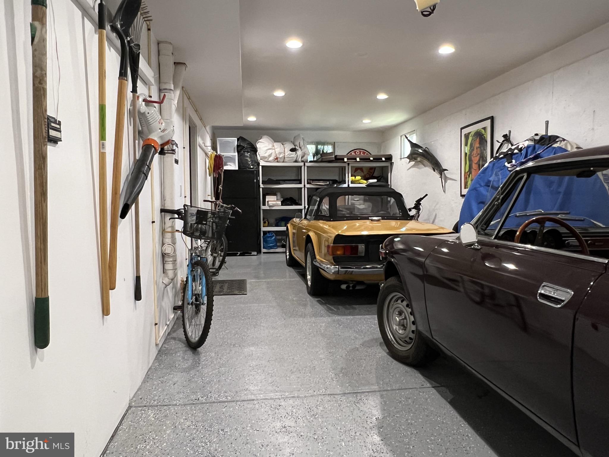 AVALON SHORES - Residential