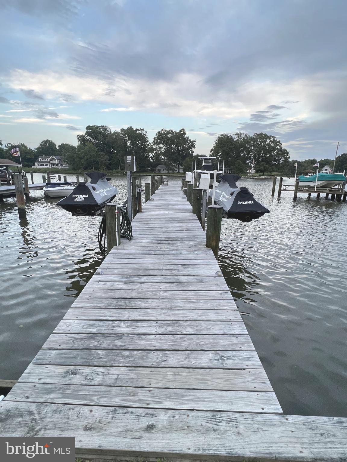 AVALON SHORES - Residential