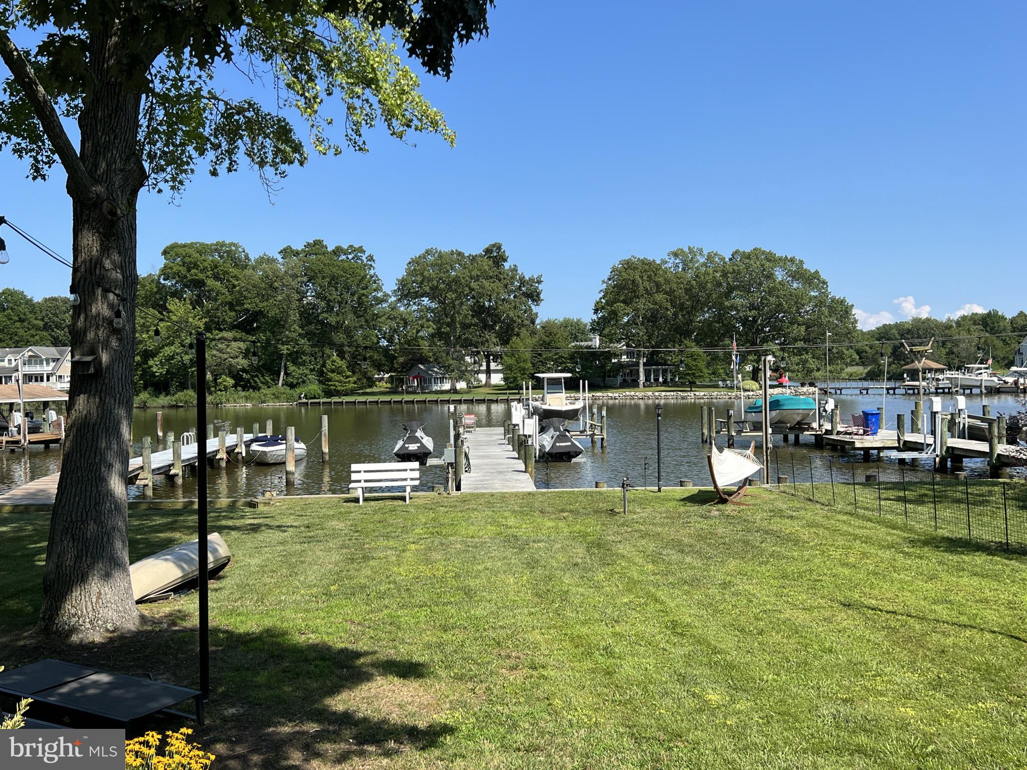 AVALON SHORES - Residential