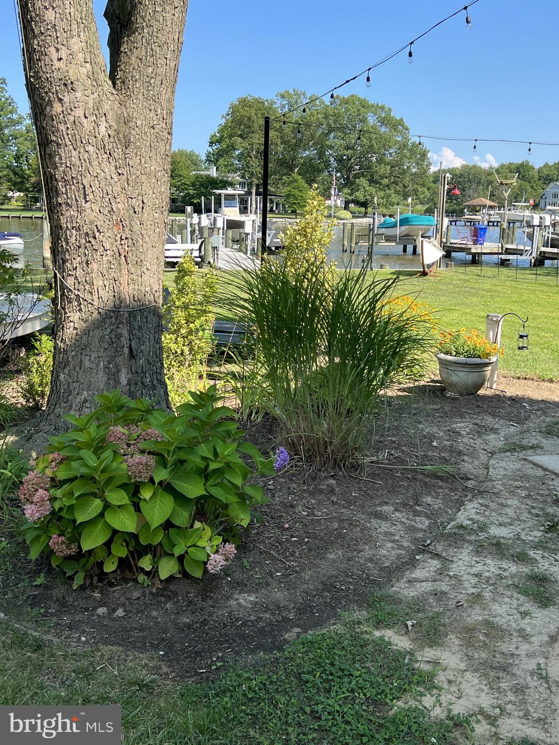 AVALON SHORES - Residential