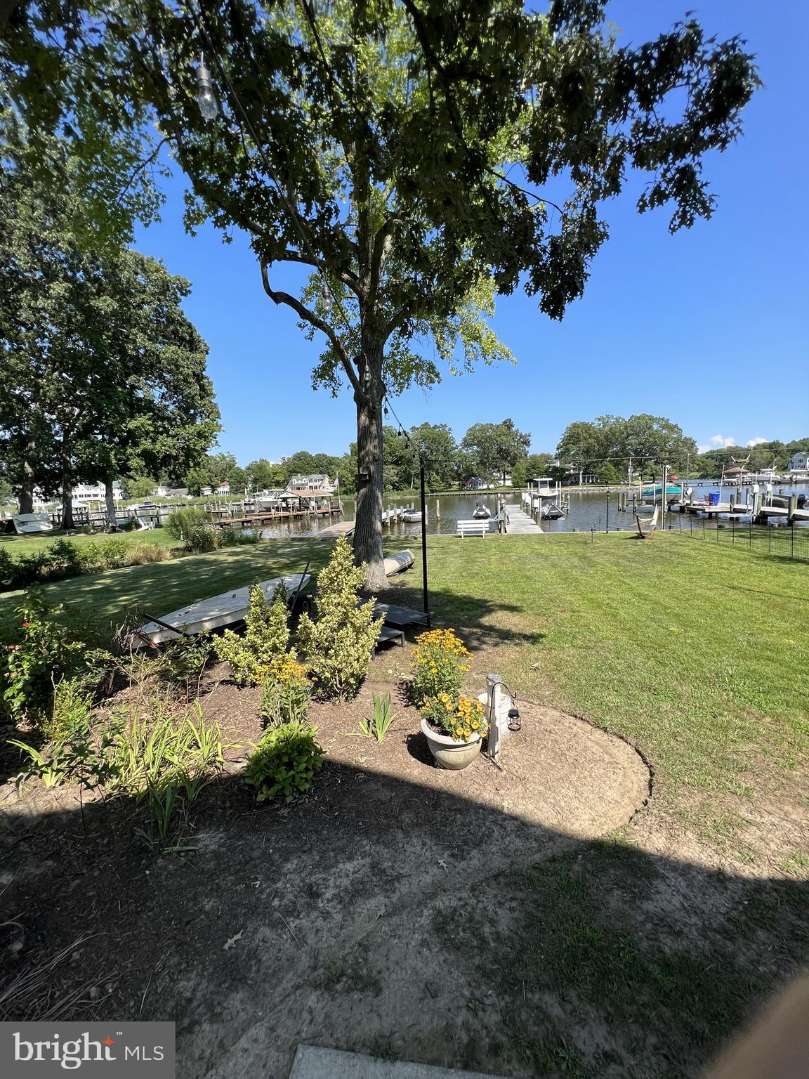 AVALON SHORES - Residential