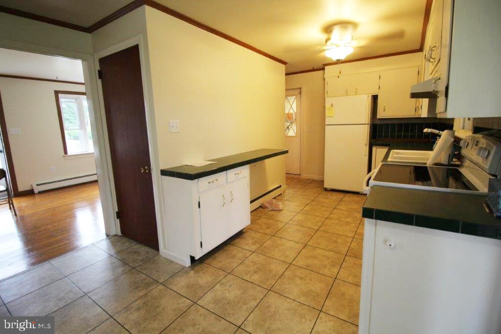 EARL TWP - Residential Lease