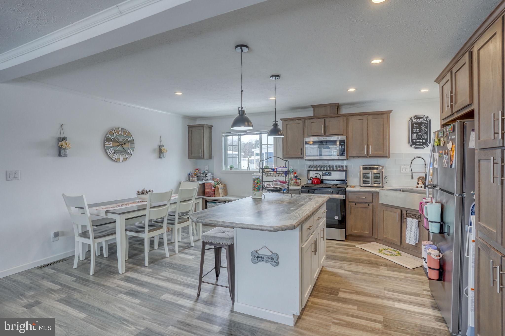 RIDGEWOOD MHP - Residential