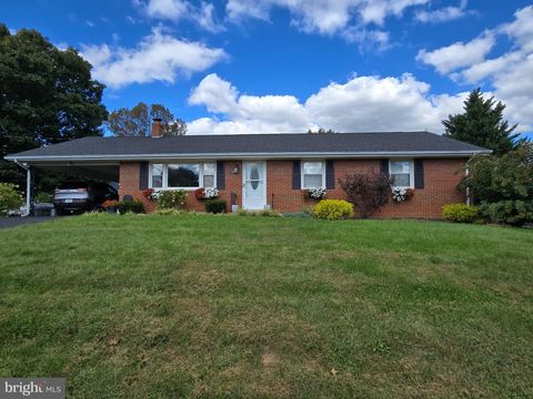 204 E 17TH STREET FRONT ROYAL VA 22630
