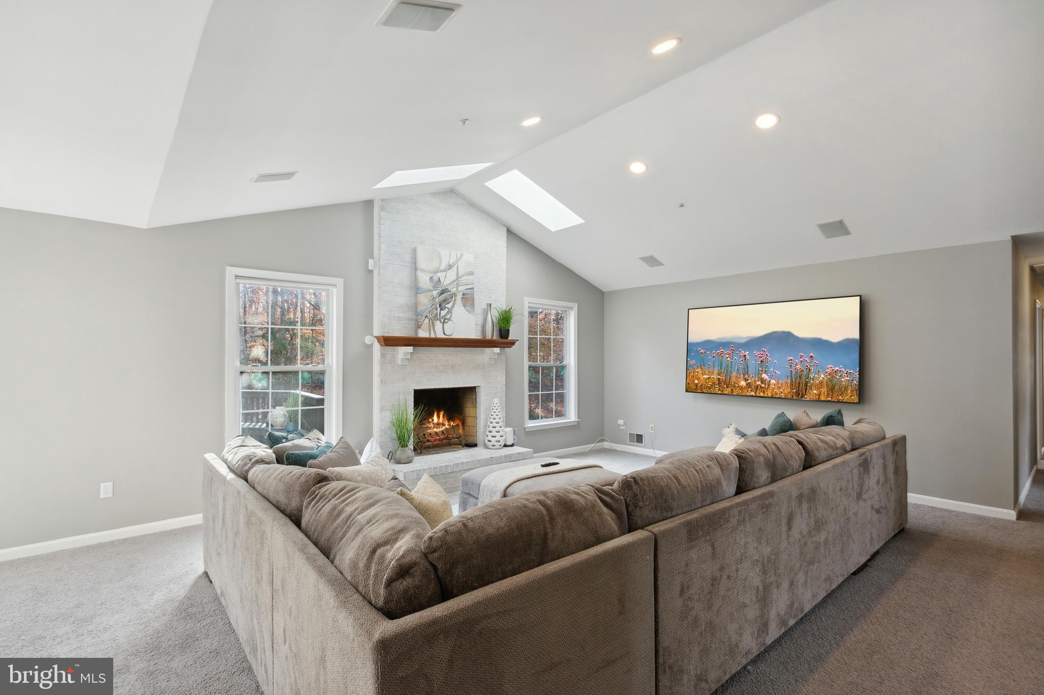 TREEVIEW ESTATES - Residential