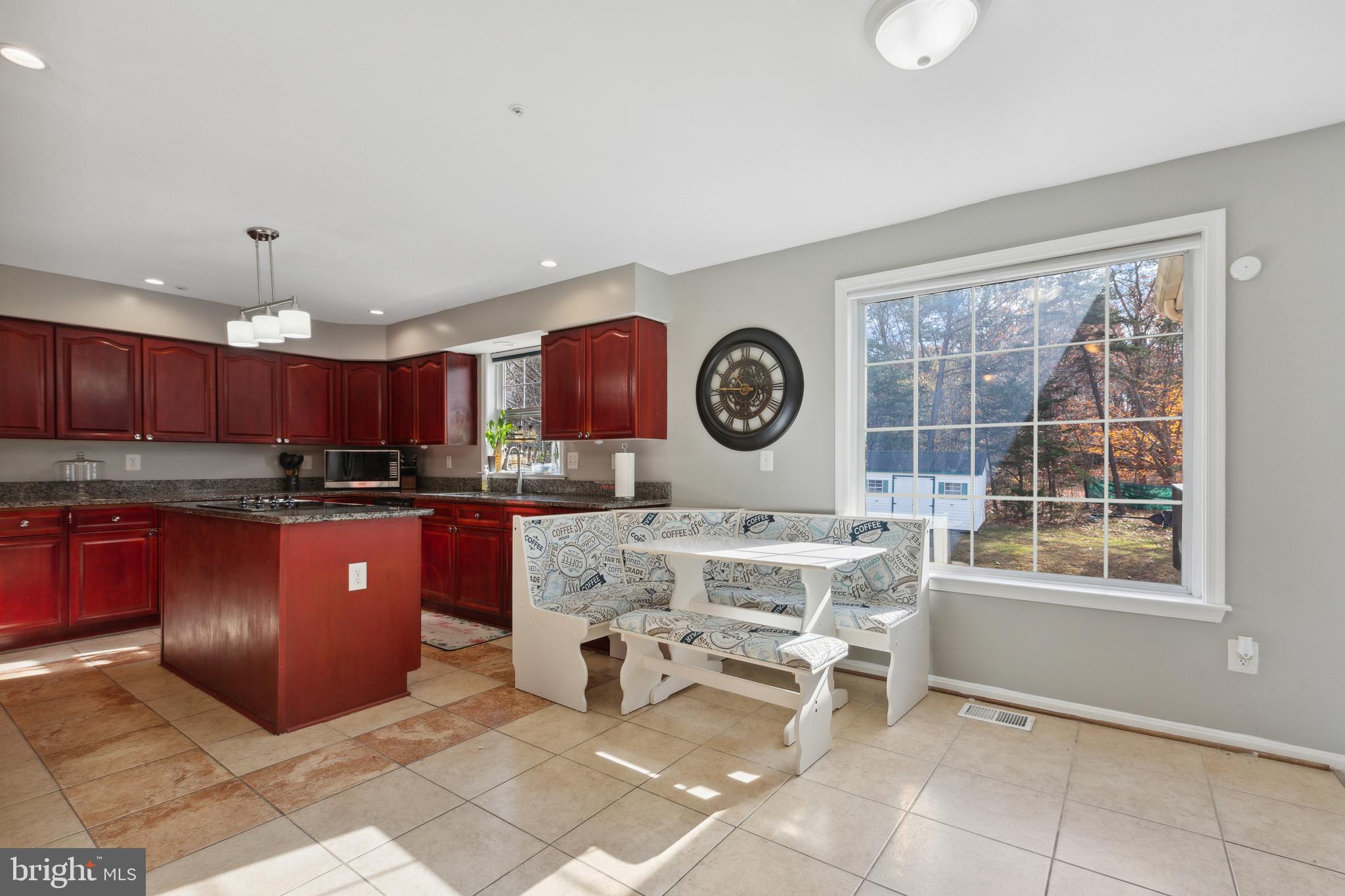 TREEVIEW ESTATES - Residential