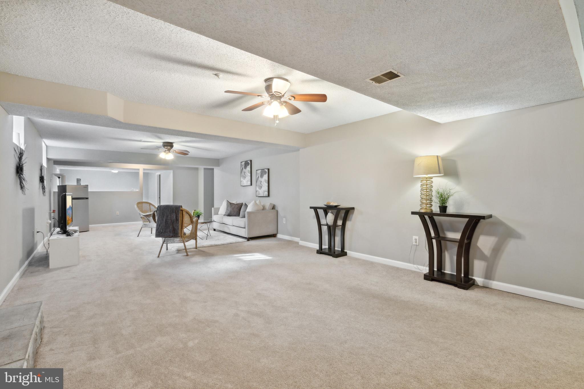 TREEVIEW ESTATES - Residential