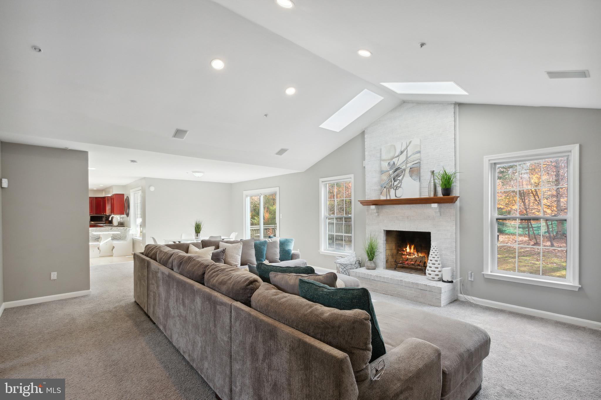 TREEVIEW ESTATES - Residential