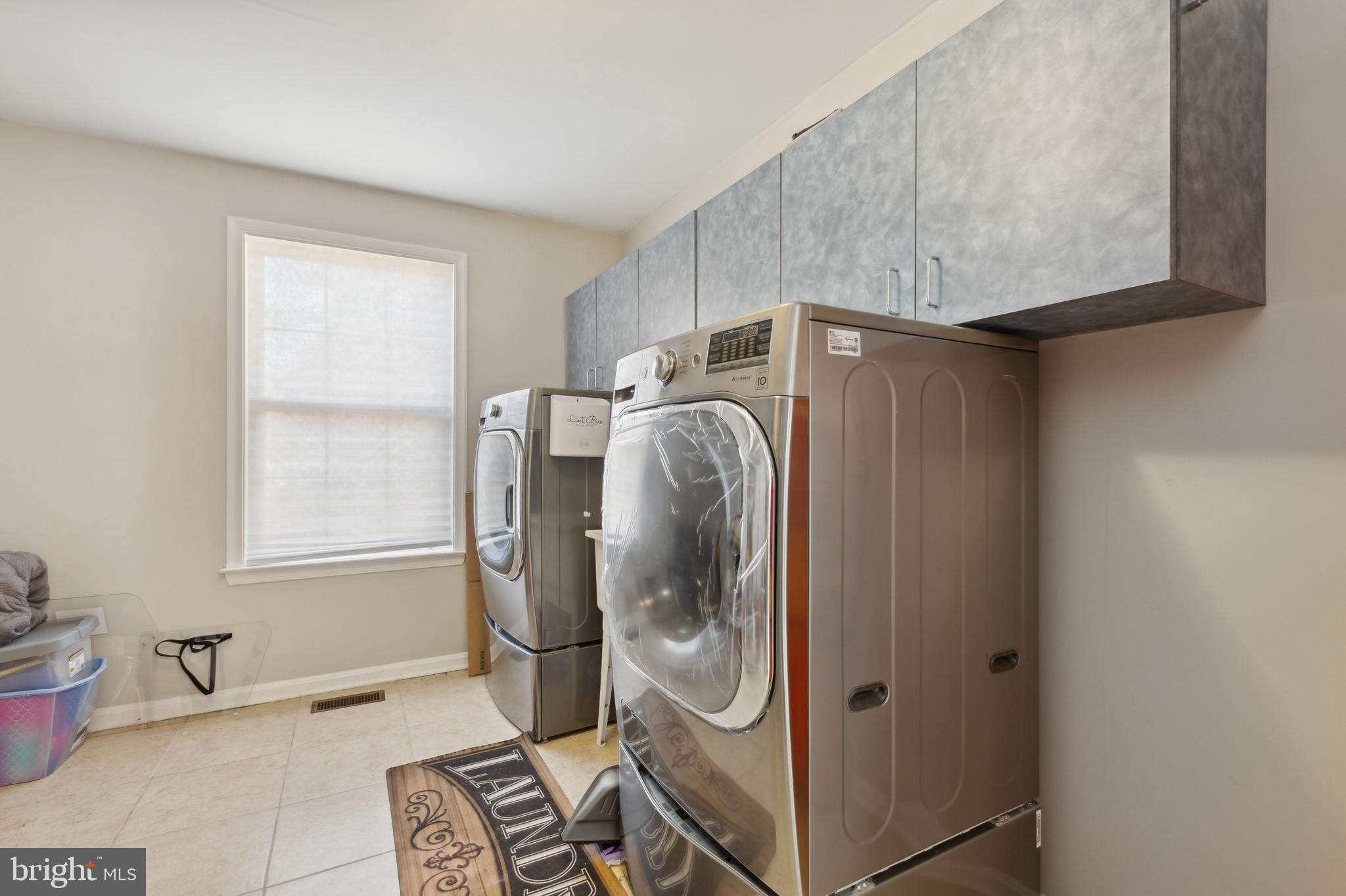 TREEVIEW ESTATES - Residential