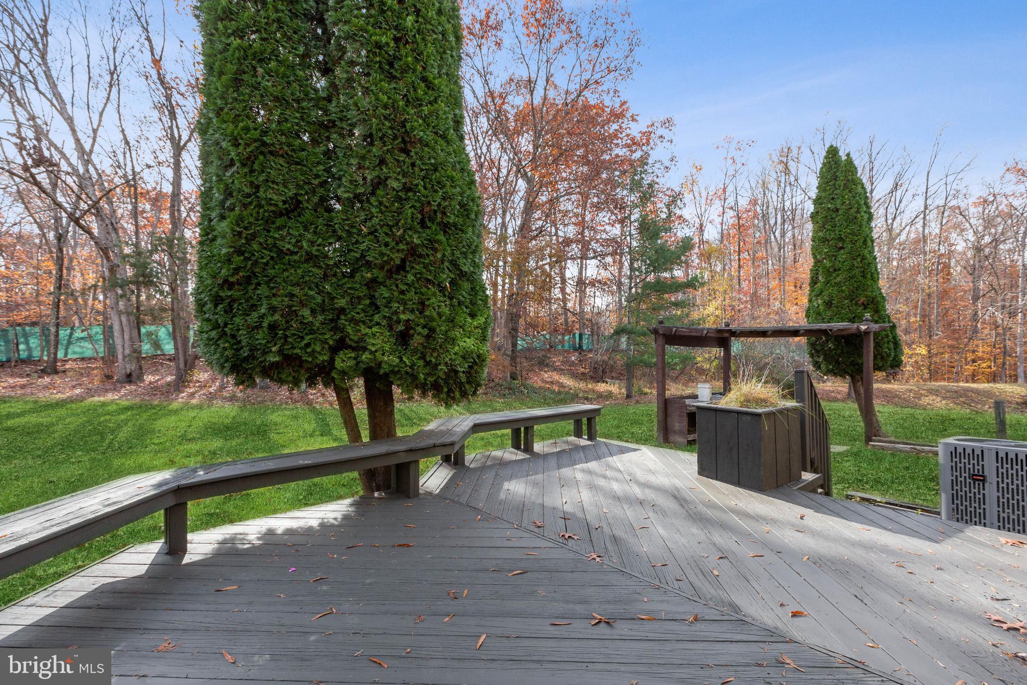 TREEVIEW ESTATES - Residential