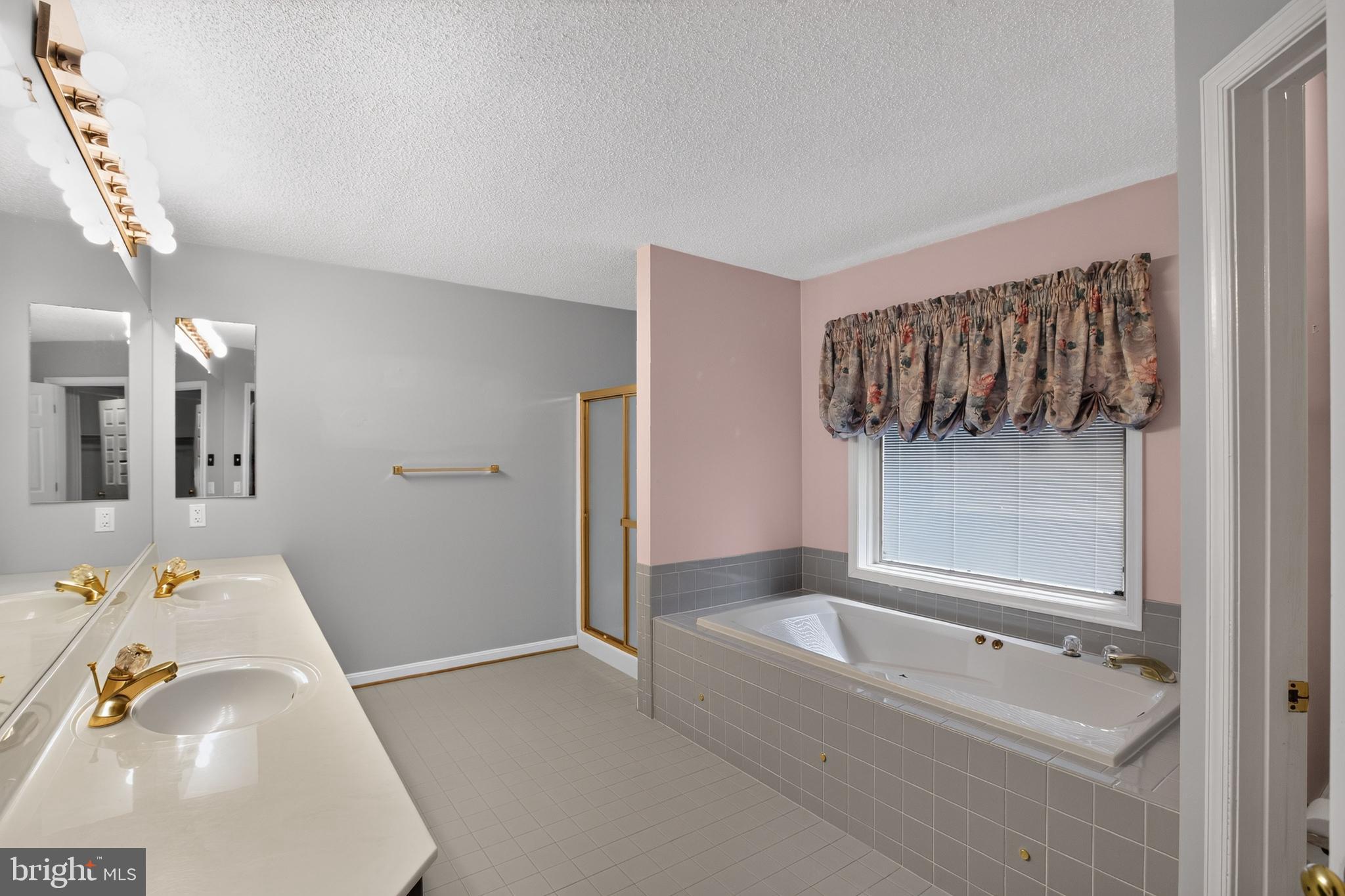 16801 OLD FIELD LANE