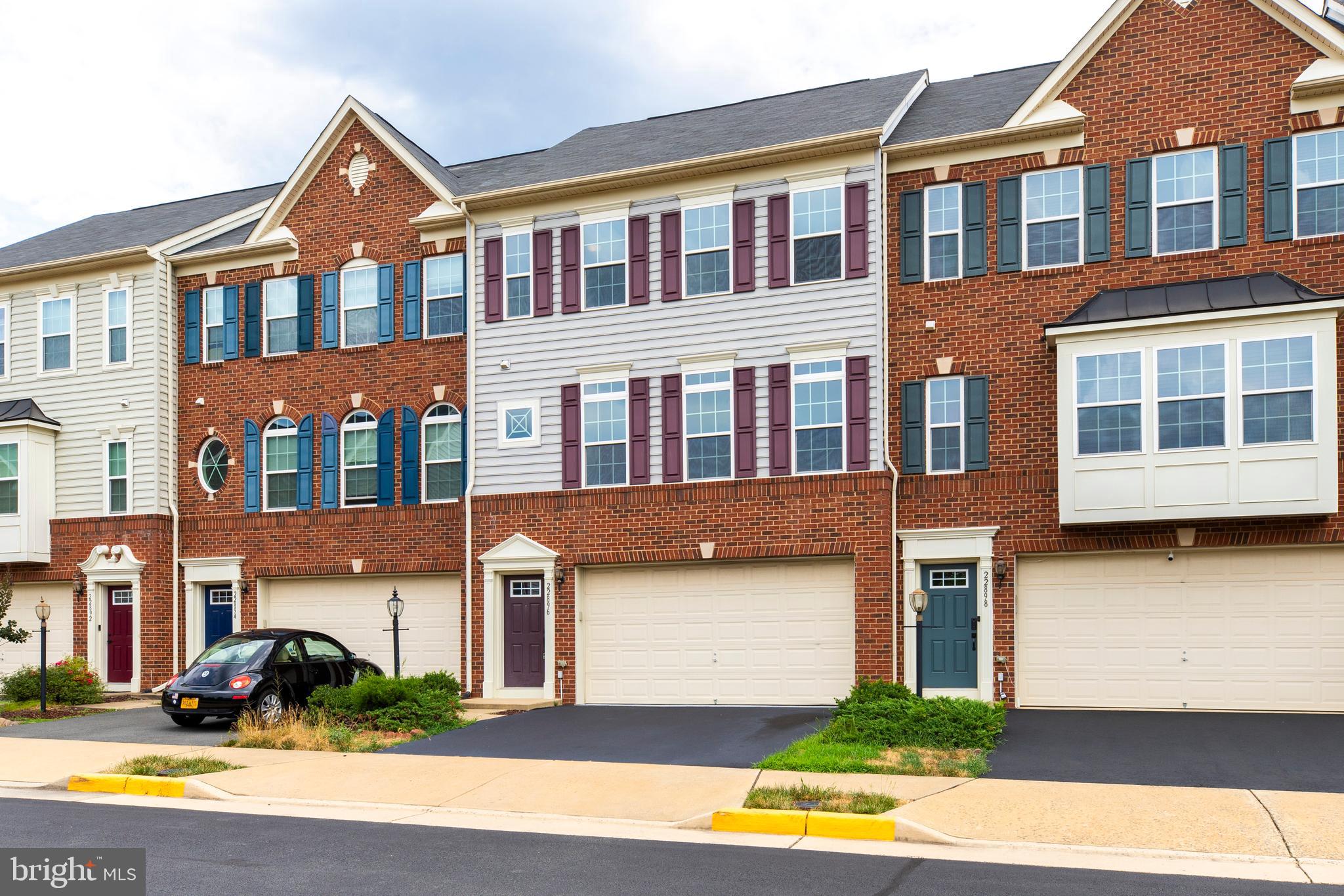 AUTUMN OAKS - Residential