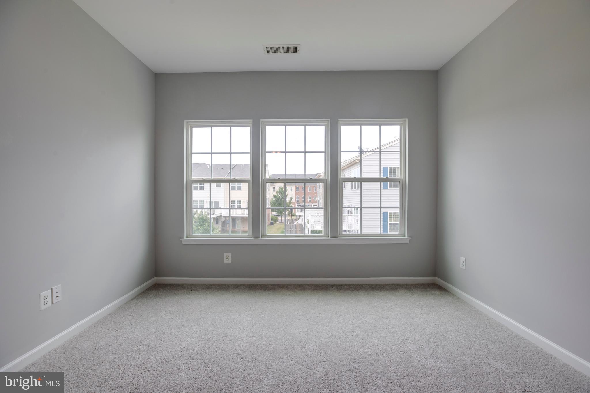 AUTUMN OAKS - Residential