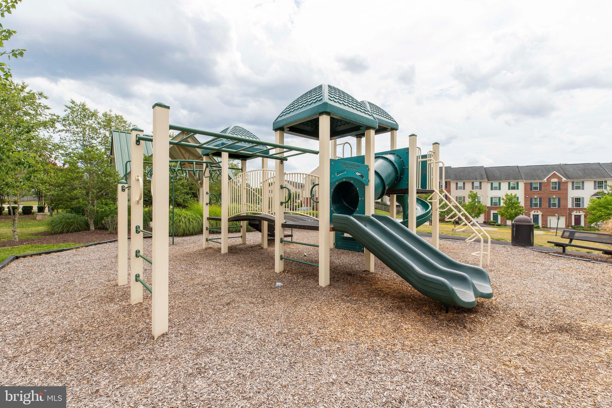 AUTUMN OAKS - Residential