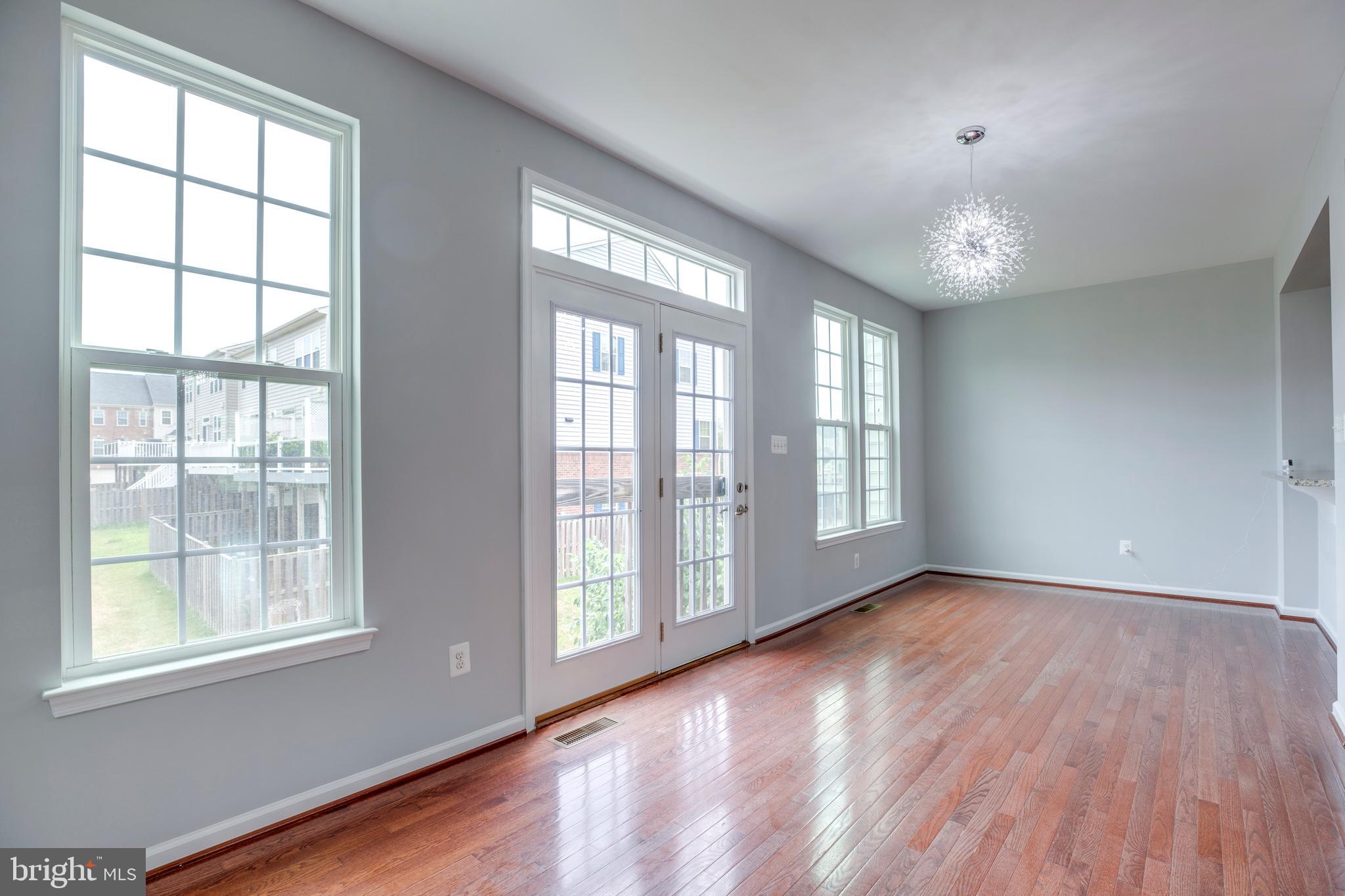 AUTUMN OAKS - Residential