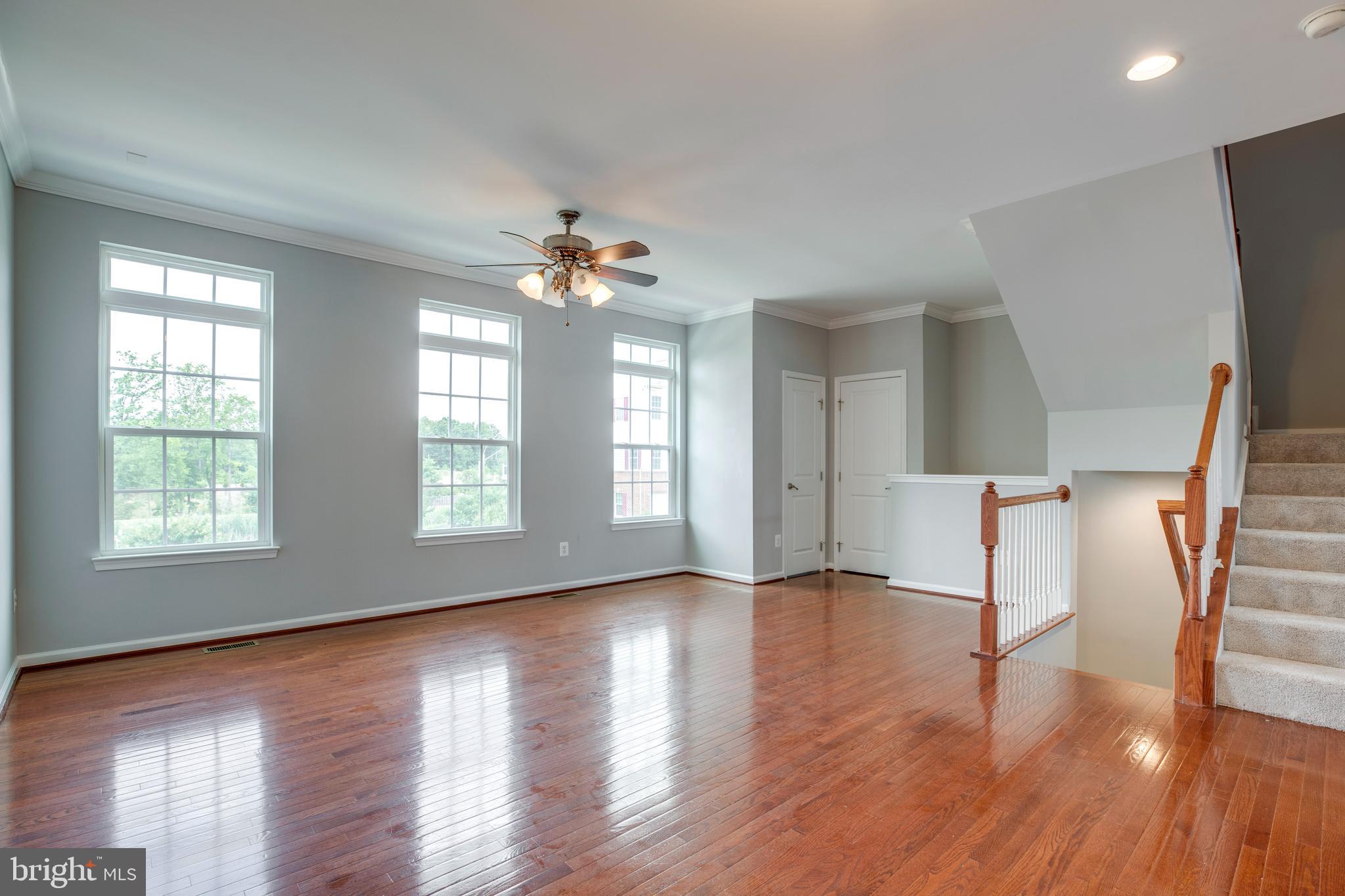 AUTUMN OAKS - Residential