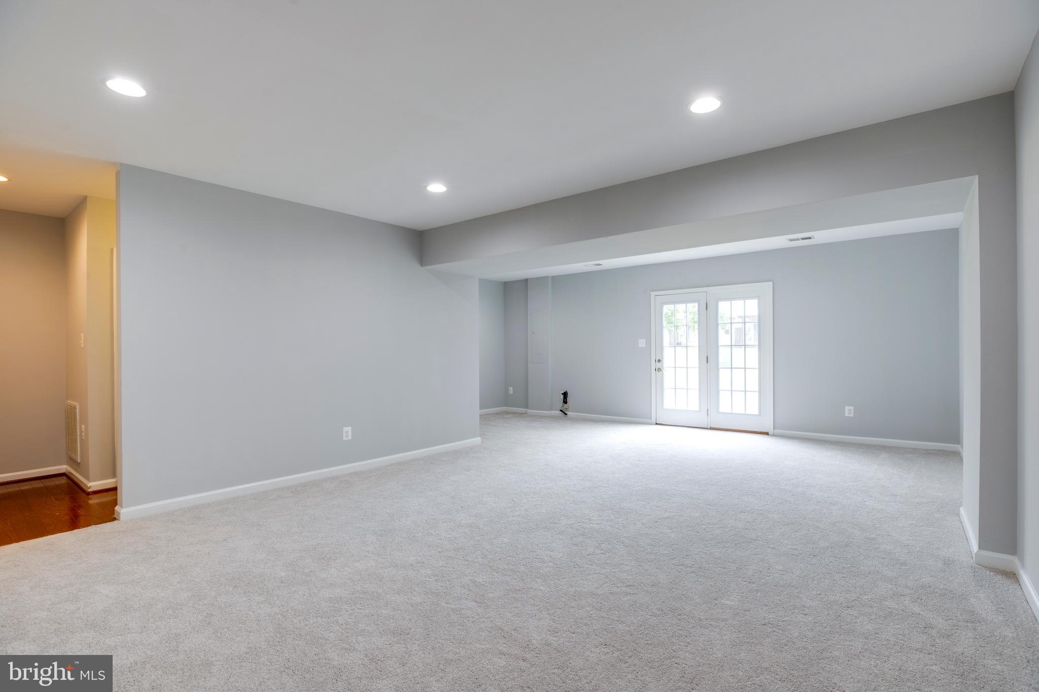 AUTUMN OAKS - Residential