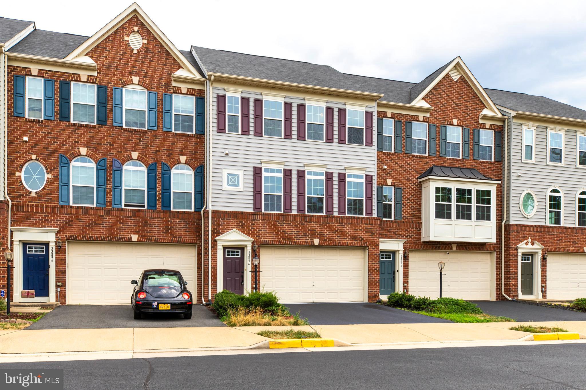 AUTUMN OAKS - Residential