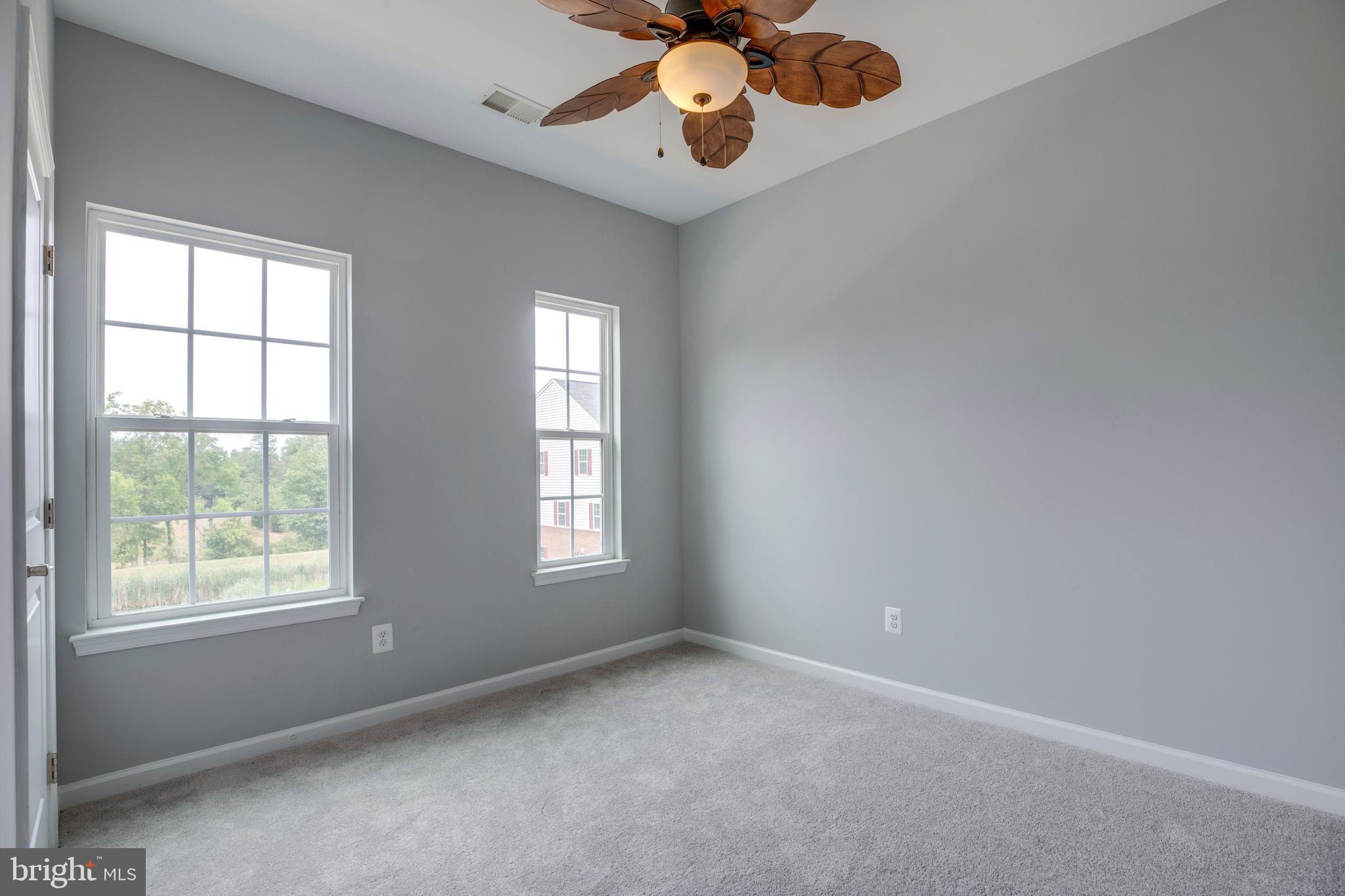 AUTUMN OAKS - Residential