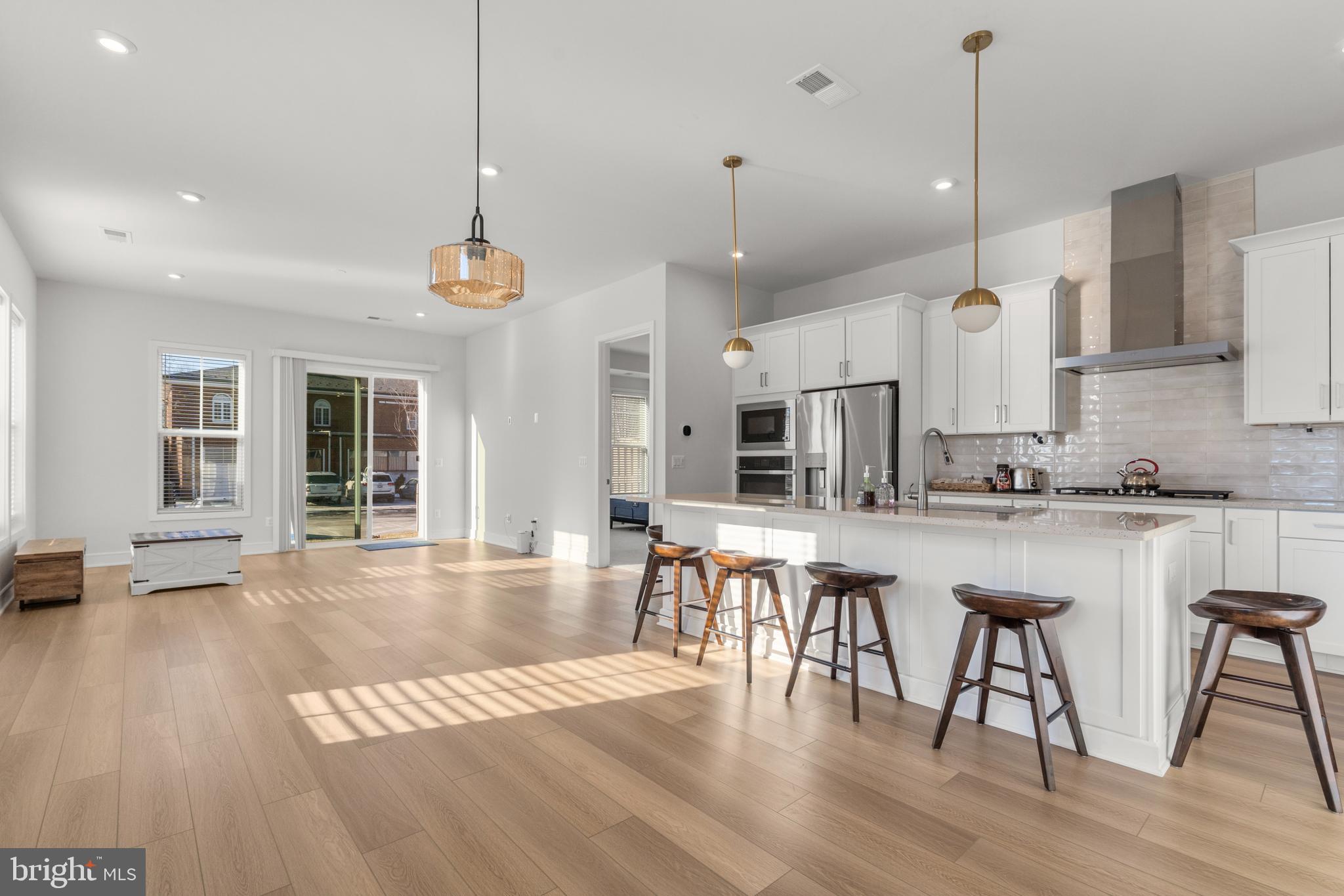 ROBINSON MANOR - Residential Lease