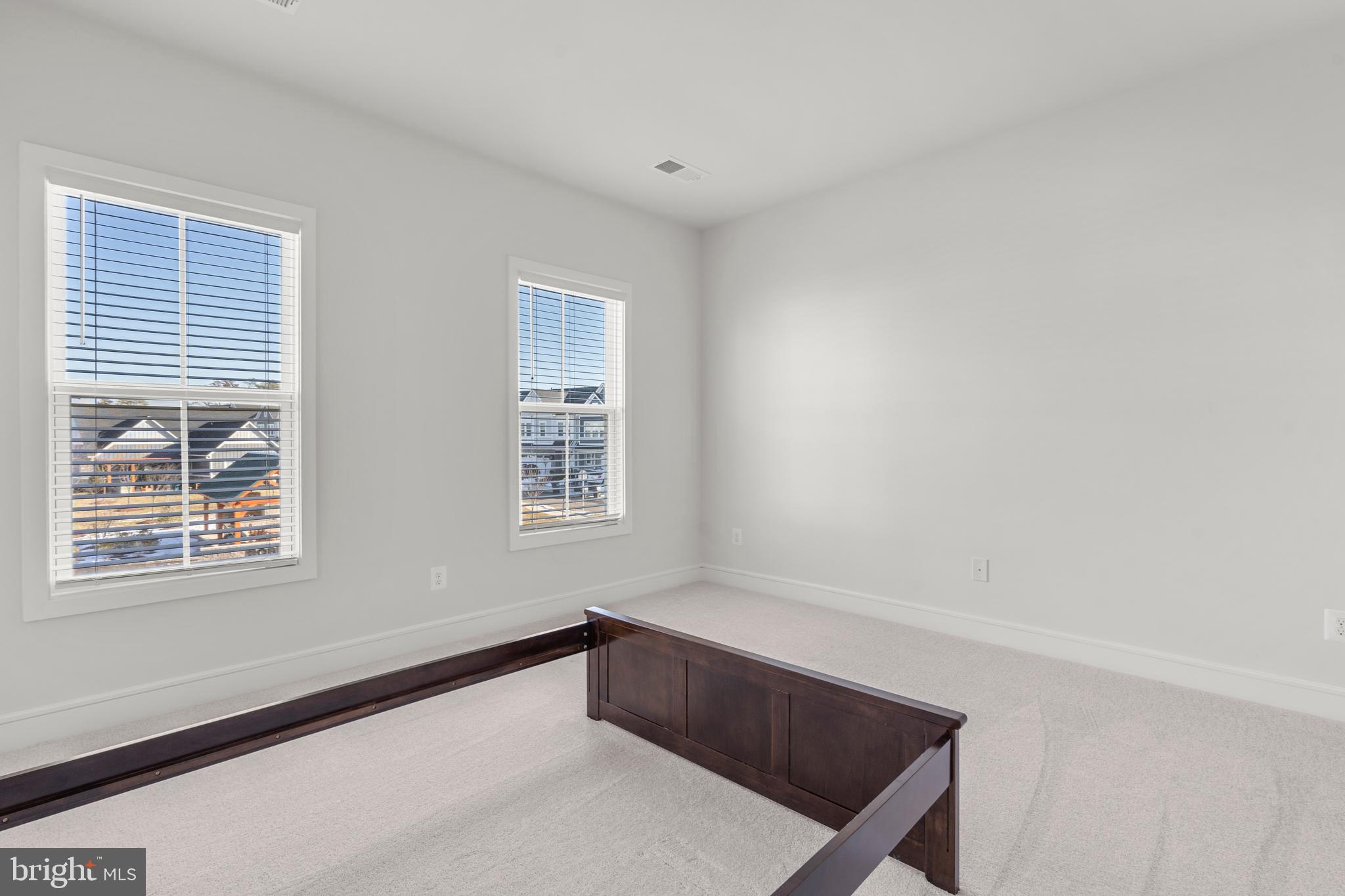 ROBINSON MANOR - Residential Lease