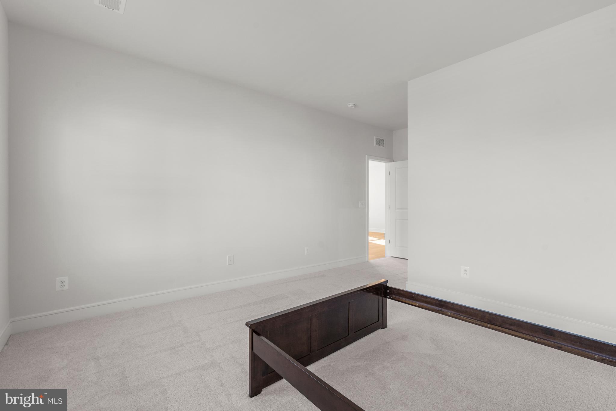 ROBINSON MANOR - Residential Lease