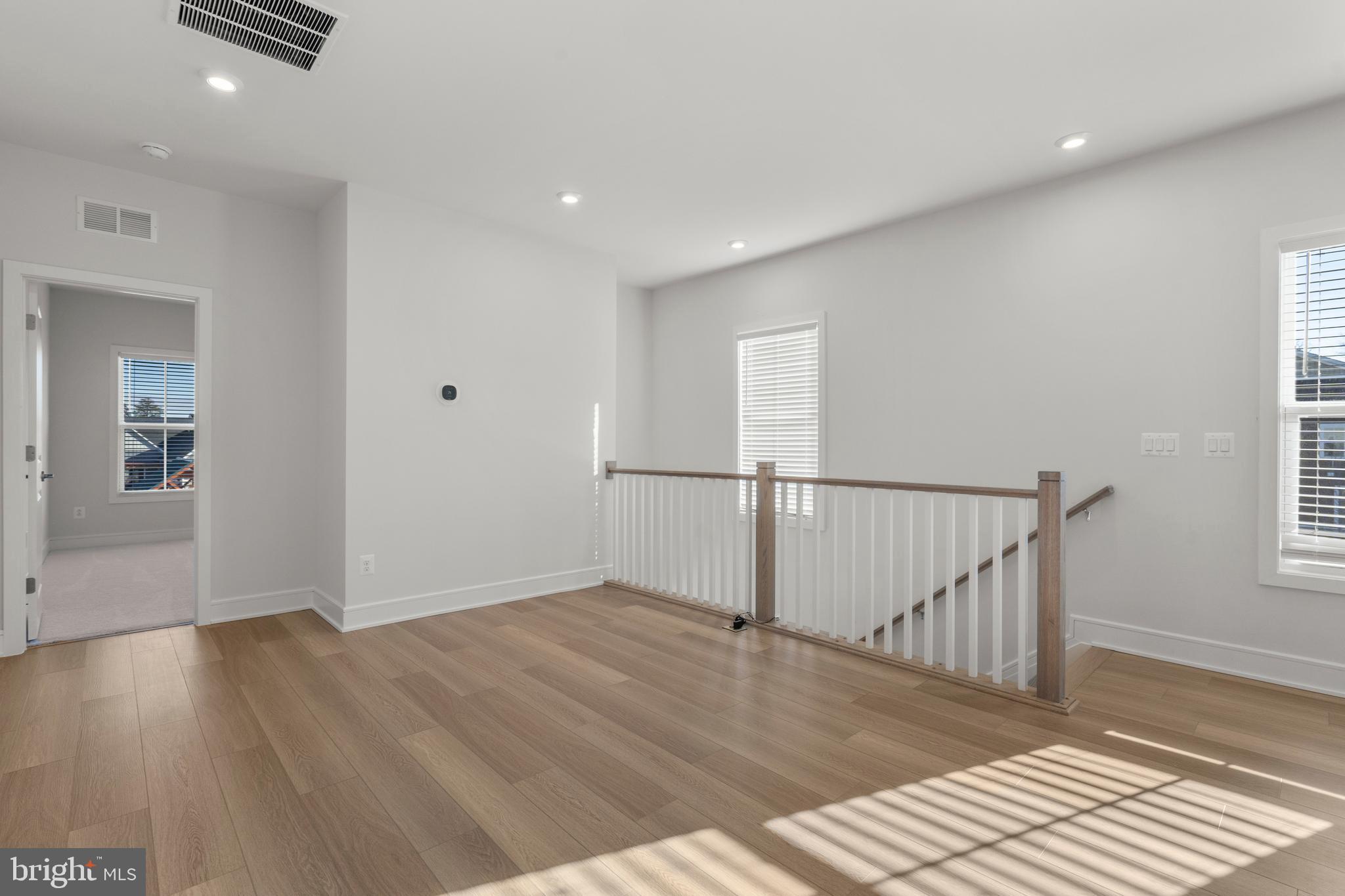 ROBINSON MANOR - Residential Lease