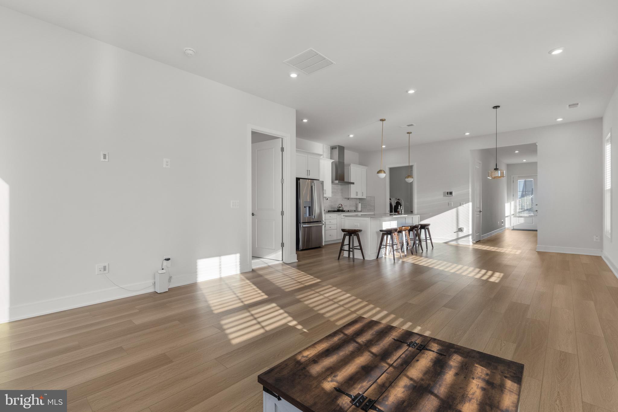 ROBINSON MANOR - Residential Lease